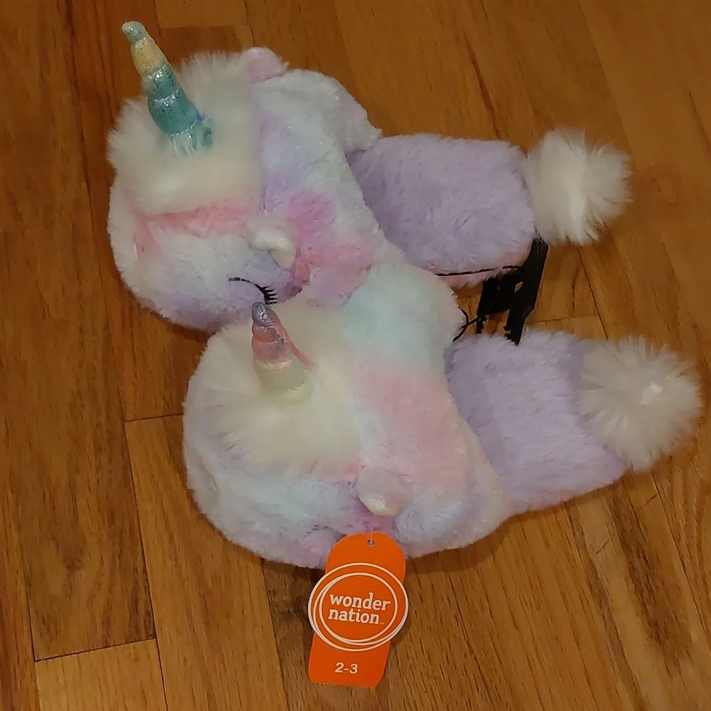 Wonder Nation Slippers - Picture 1 of 10